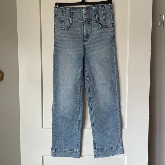 Women's / Teen's Ann Taylor Light Wash Easy Straigh Jeans size 2 - Picture 2 of 11